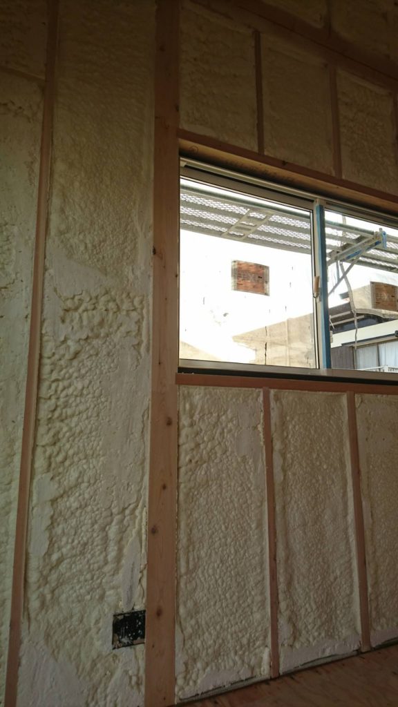 住宅用ウレタン断熱(80mm)施工